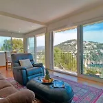 Villa With Incredible Sea Views And Pool